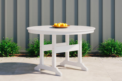 Crescent Luxe Outdoor Dining Table